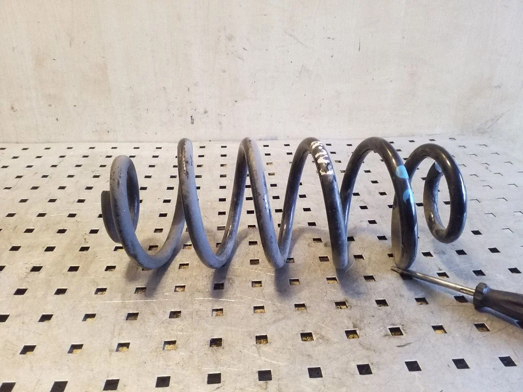 Rear coil spring – right
