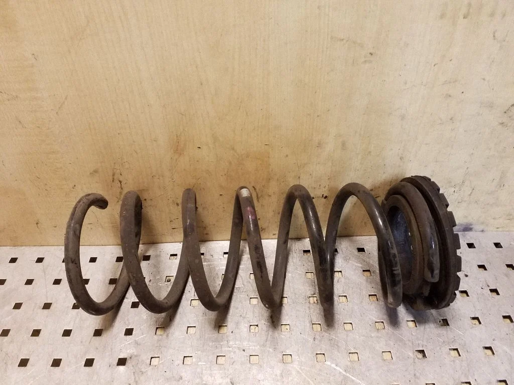Rear coil spring – right