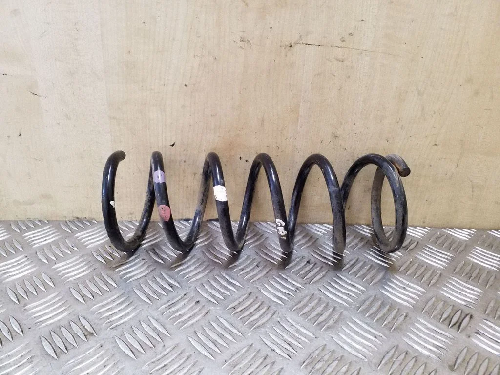 Tagumine keerdvedru – Subaru Outback (2009-2014)