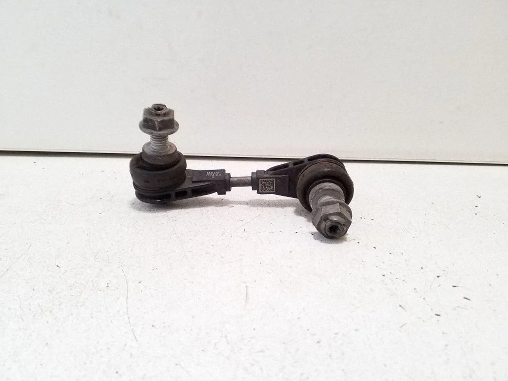 Tagumine stabilisaatori varras – BMW i4 (2021-)