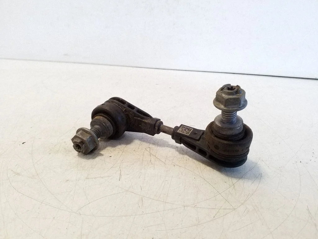 Tagumine stabilisaatori varras – BMW i4 (2021-)