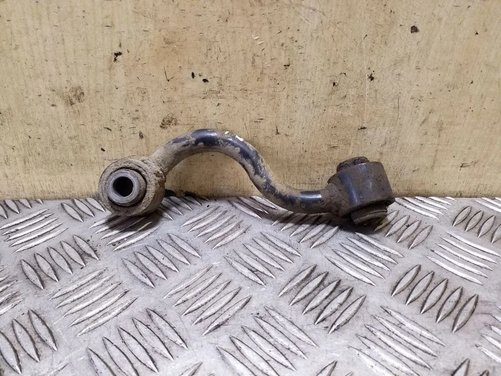 Tagumine stabilisaatori varras – Nissan X-Trail T31 (2007-2014)
