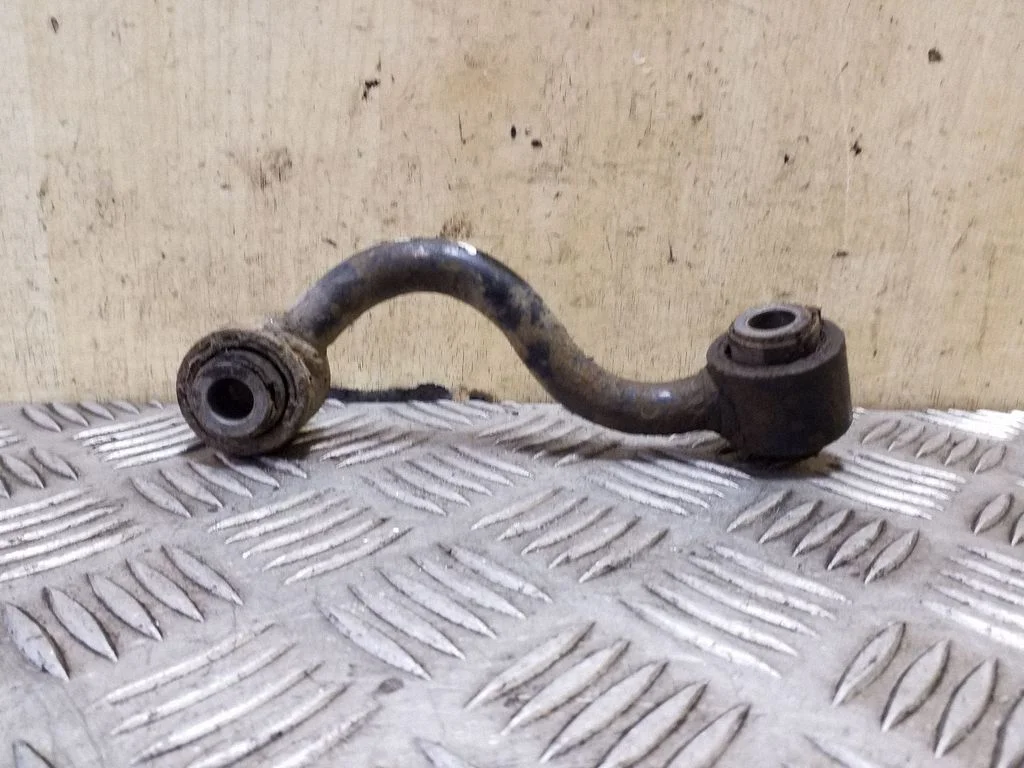 Tagumine stabilisaatori varras – Nissan X-Trail T31 (2007-2014)