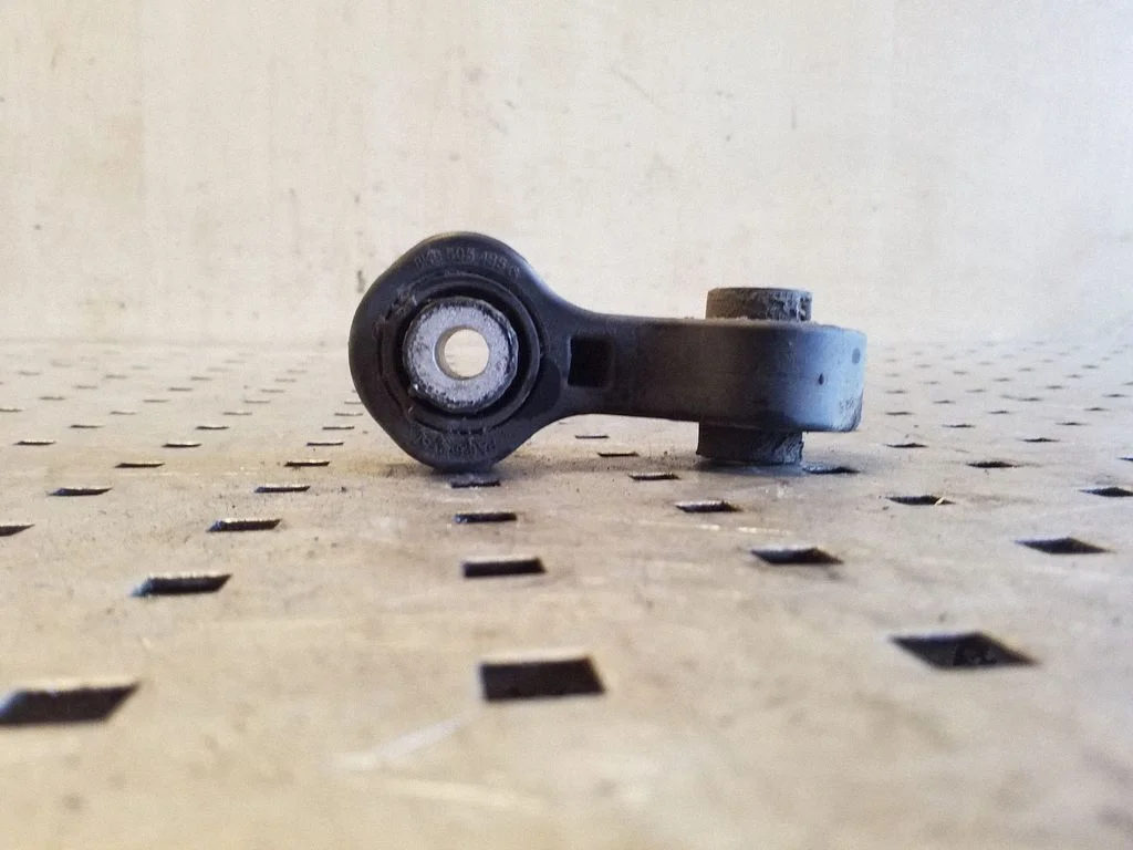 Rear anti-roll bar/stabilizer link 8K0505465G