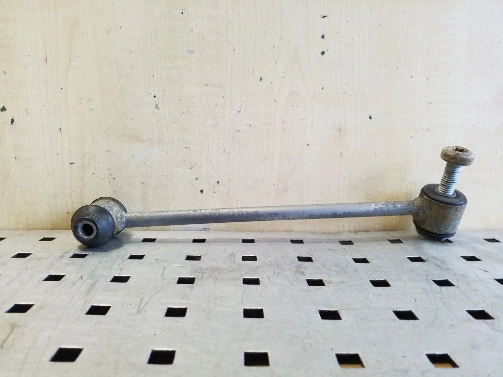 Tagumine stabilisaatori varras – Mercedes-Benz GLC-klass C253 (2016-)