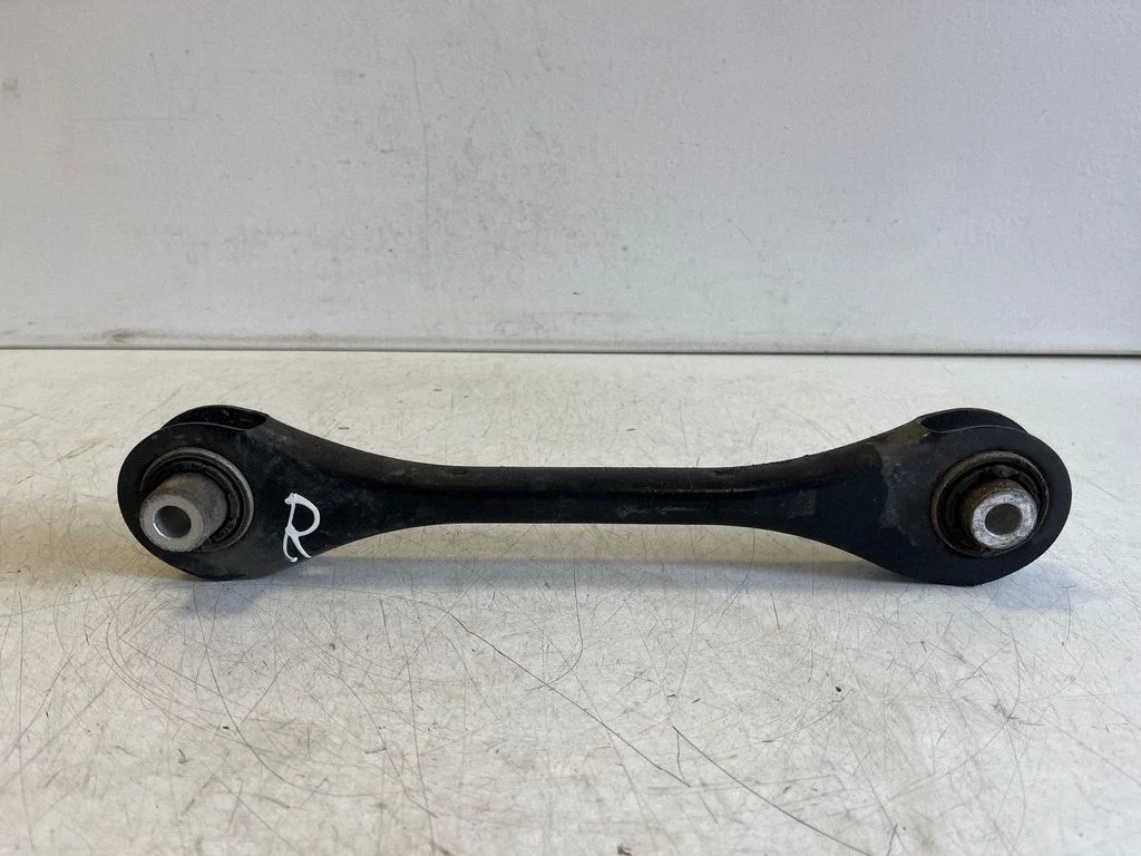 Tagumine õõtshoob 5Q0501529E – Cupra Formentor (2020-)