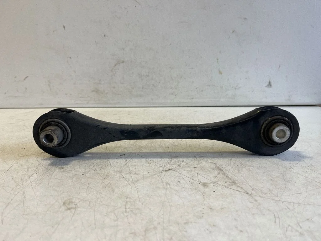 Tagumine õõtshoob 5Q0501529E