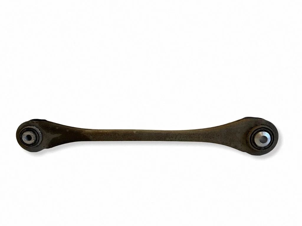 Rear control arm – right
