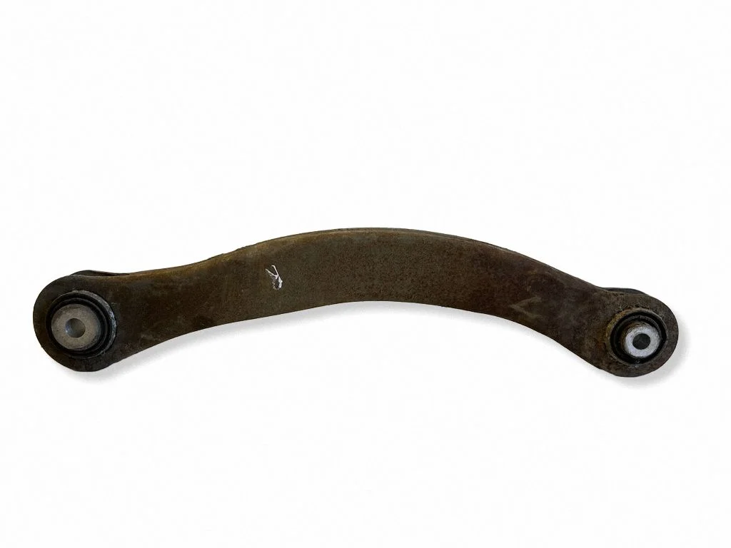Rear control arm – right