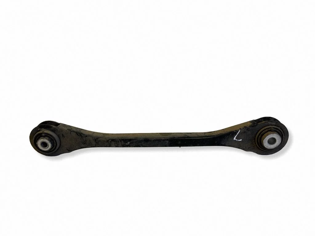 Rear control arm – left