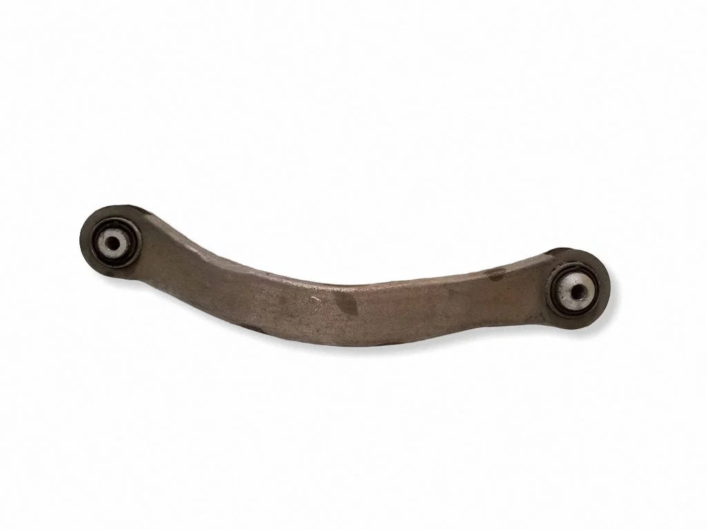 Rear control arm – left