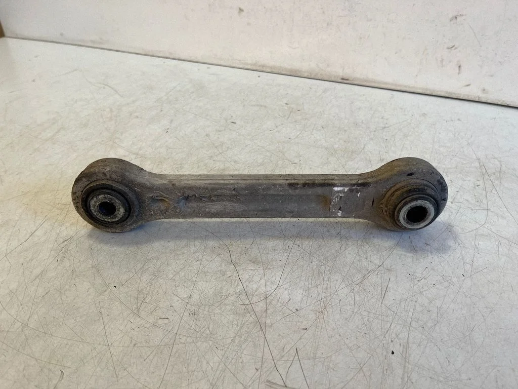 Rear control arm 670006273 – Maserati Ghibli (2013-)