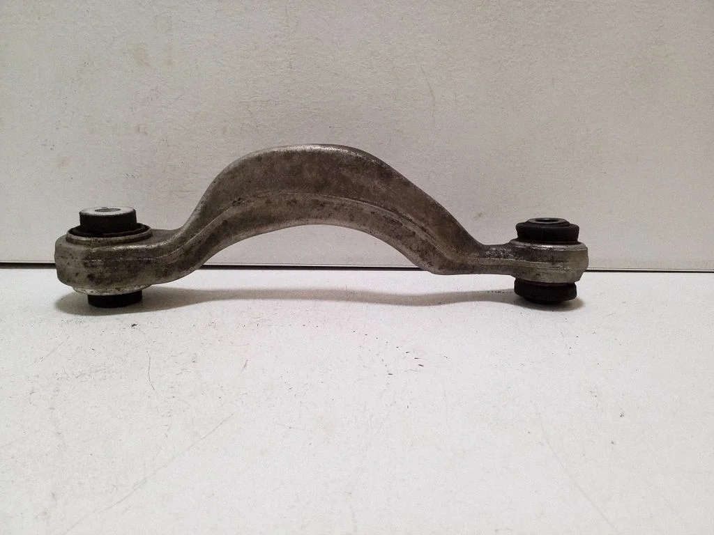 Rear control arm 33328834819