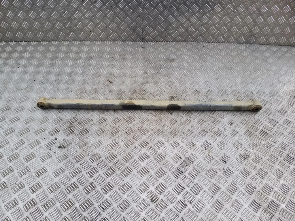 Rear control arm