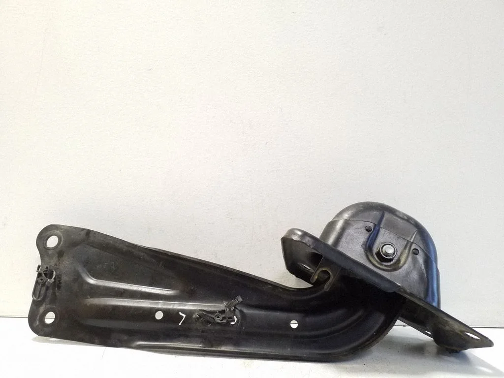 Rear control arm 1K0501475