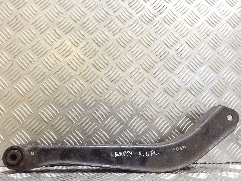 Rear control arm – right
