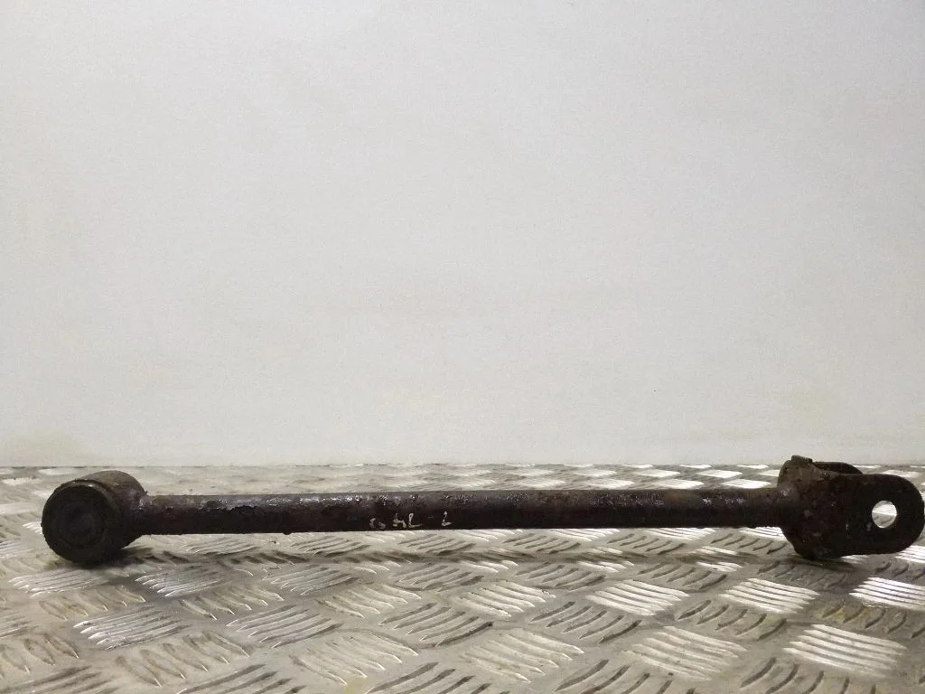 Rear control arm