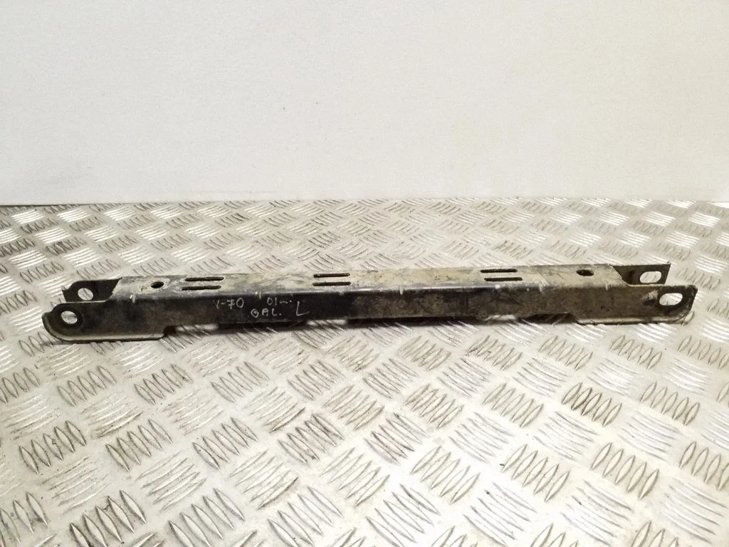 Rear control arm – left