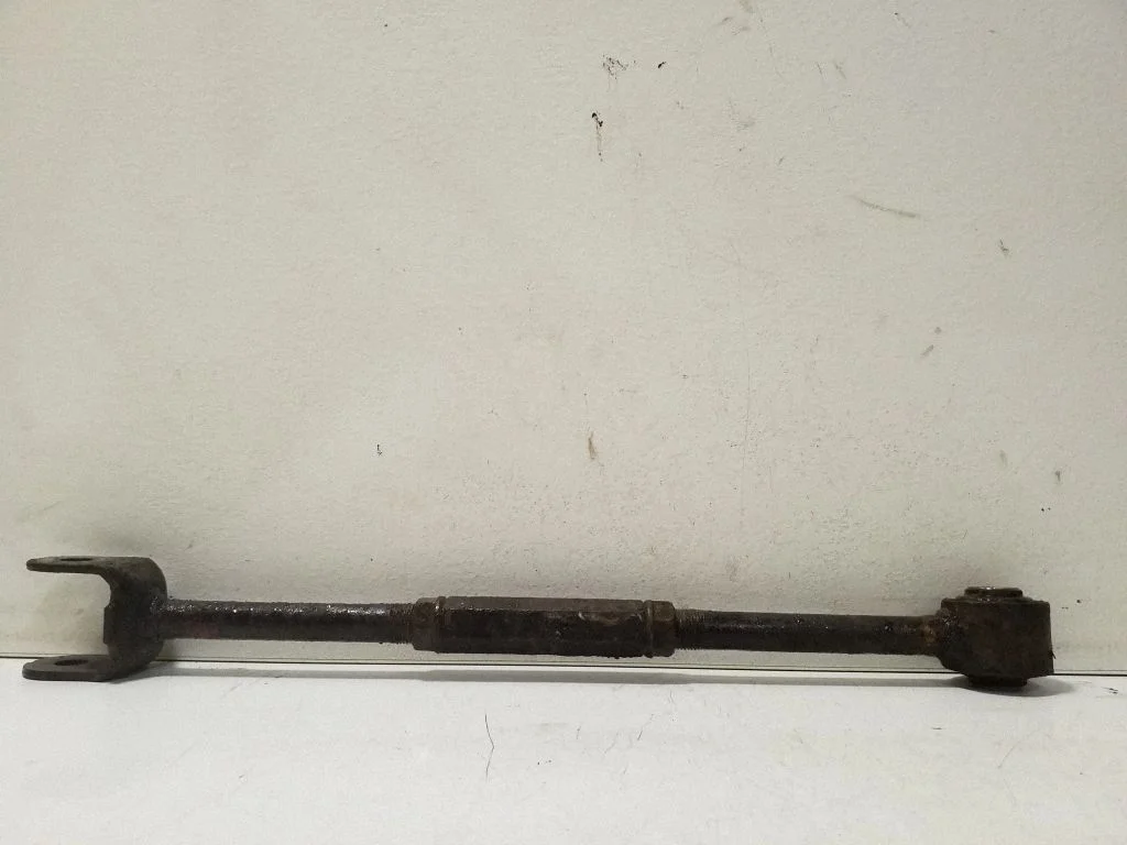 Rear control arm