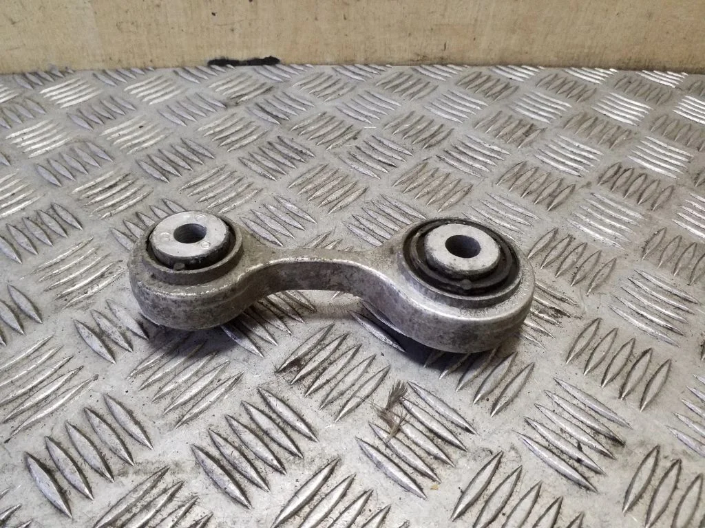 Rear control arm 33326775683