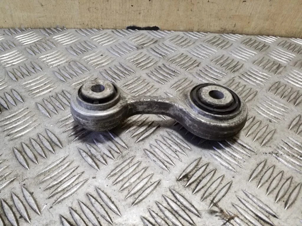Rear control arm 33326775683