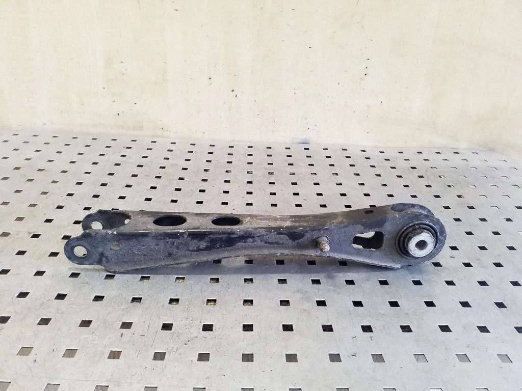 Rear control arm 33306786978