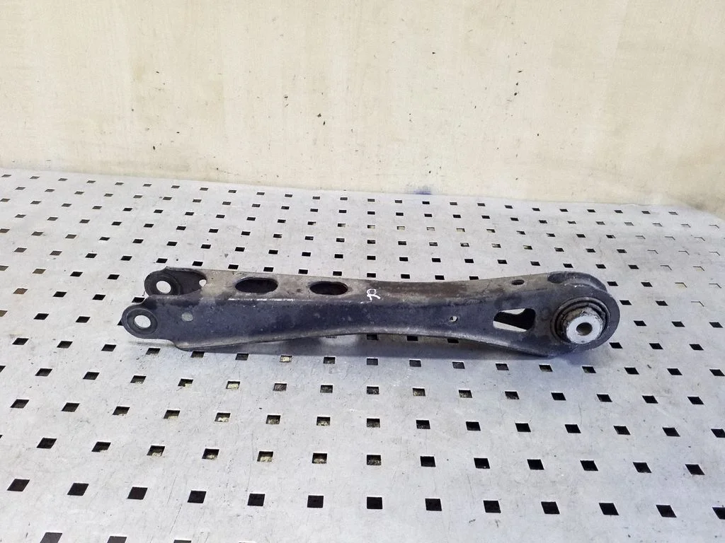 Rear control arm 33306786978