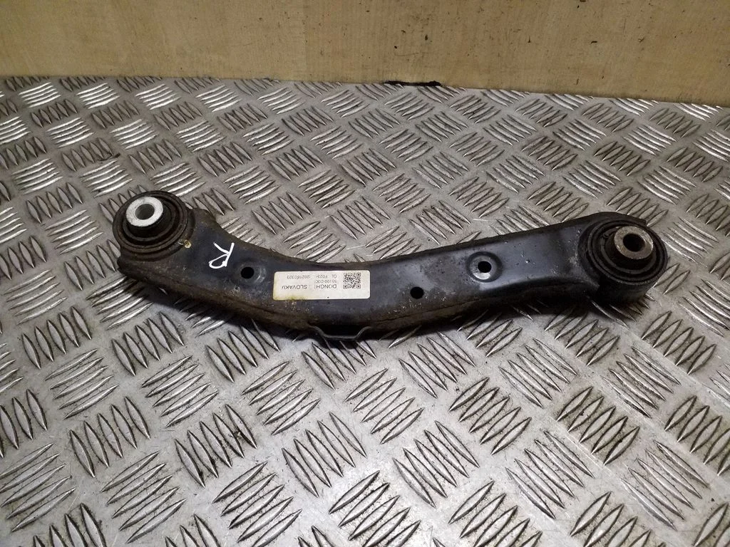 Rear control arm 55100D3000