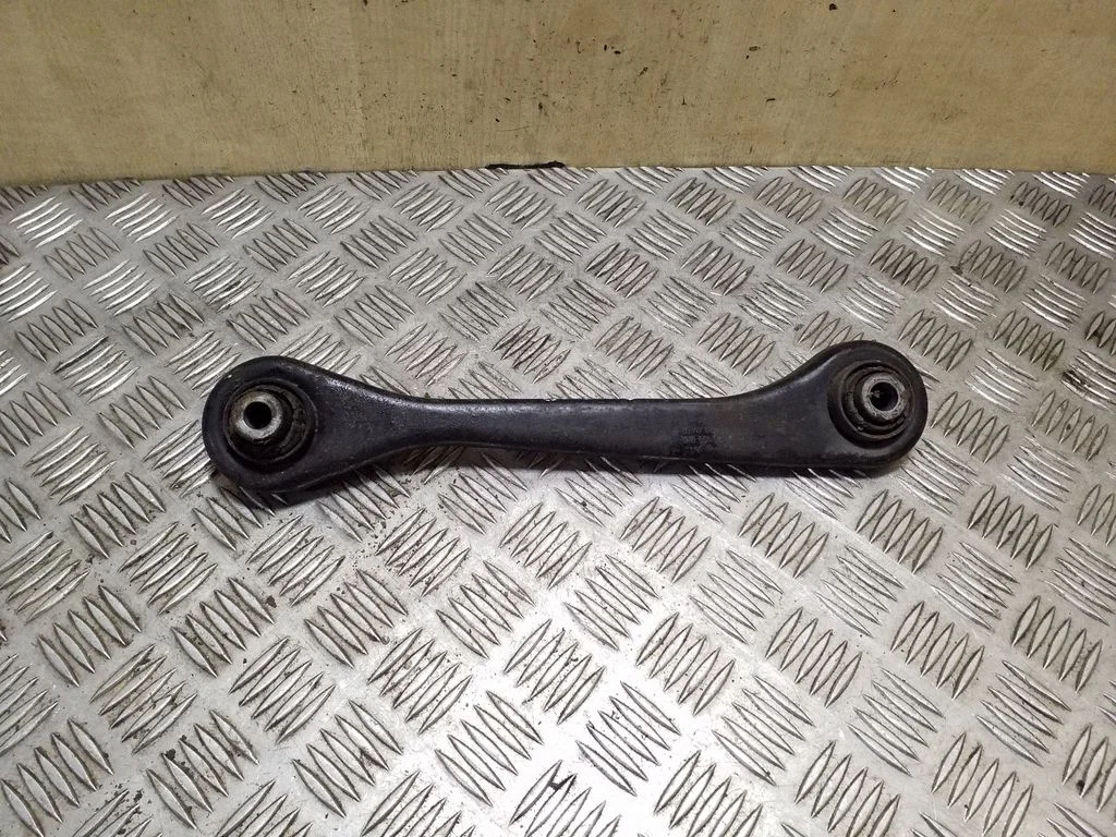 Rear control arm – Skoda Octavia Mk2 (1Z) (2004-2013)