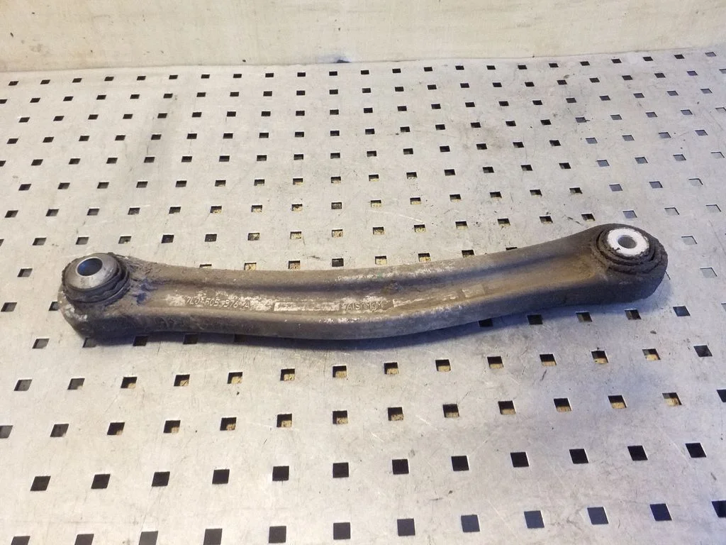 Rear control arm 7L0505376A