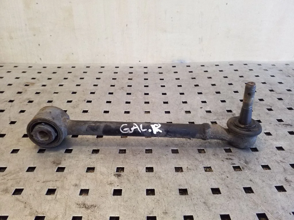 Rear control arm – right