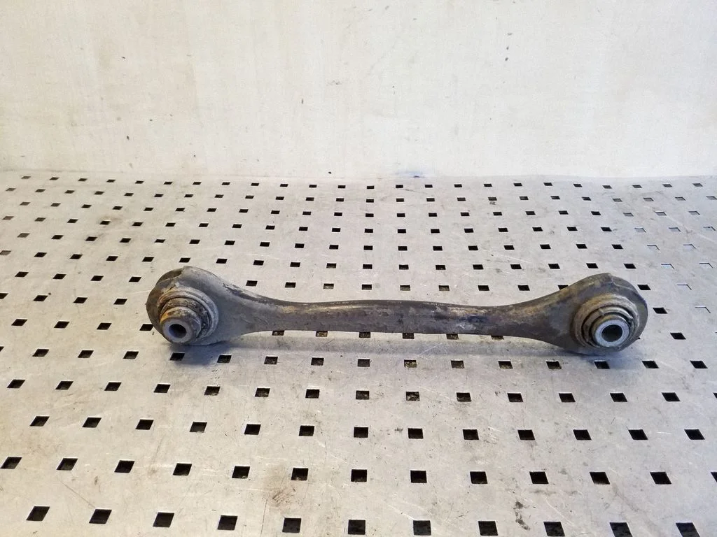 Rear control arm – Volkswagen Golf Plus (2005-2013)