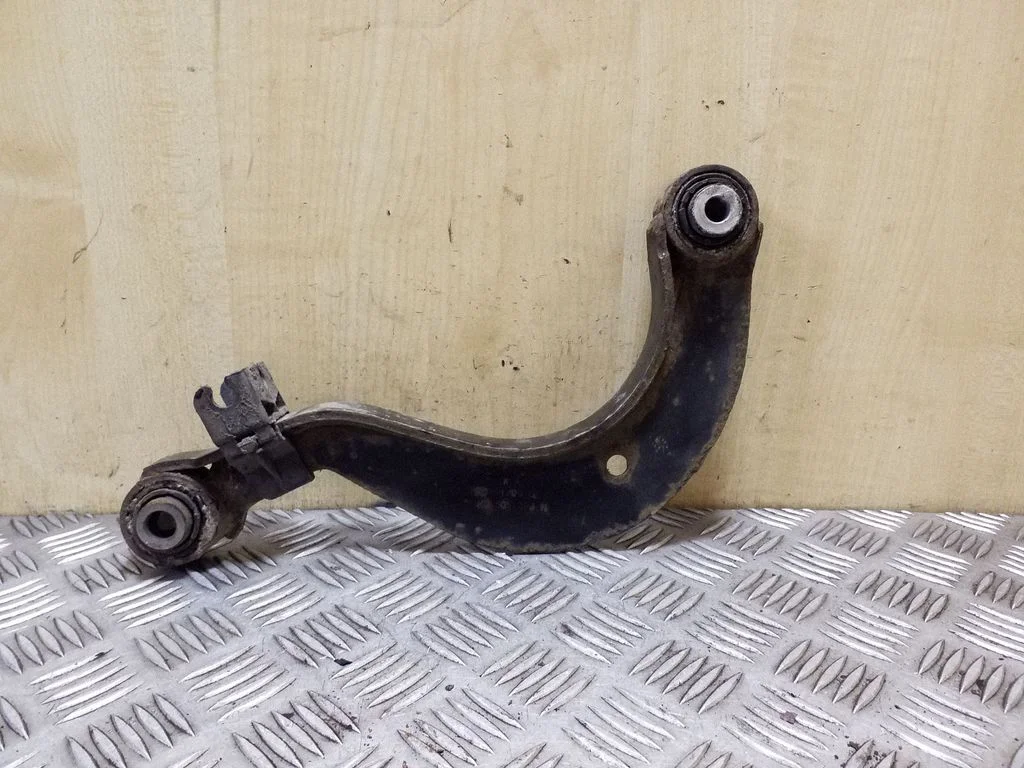 Tagumine õõtshoob 1K0505323N