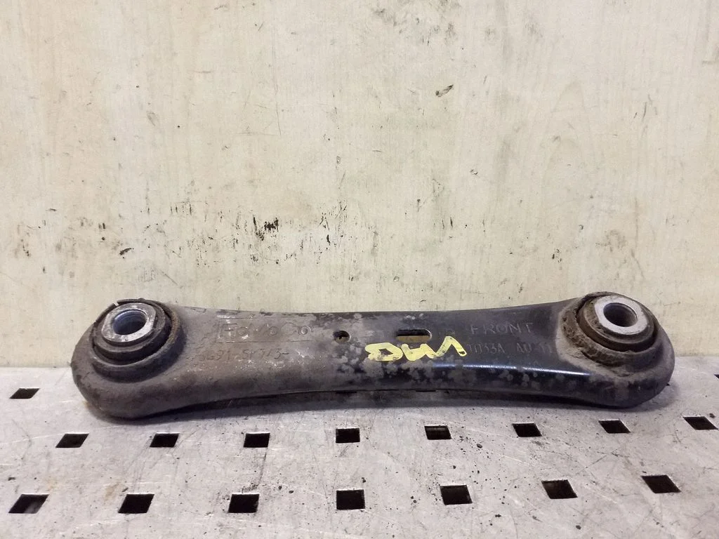 Rear control arm – Volvo S60 (2011-2013)