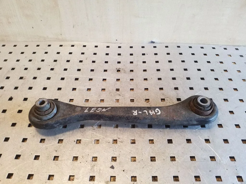 Wahacz tylny – Seat Leon (1P) (2005-2012), prawa