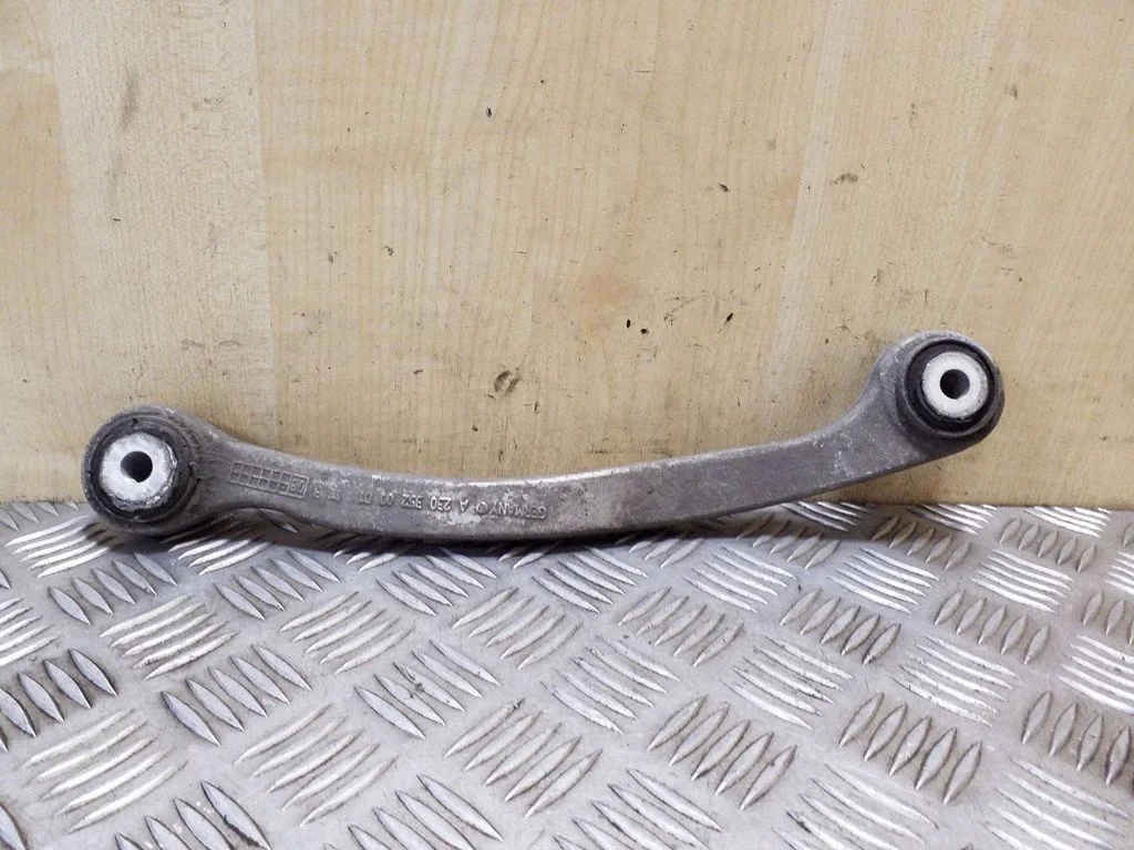 Rear control arm – Mercedes-Benz CLS-Class C219 (2003-2011)