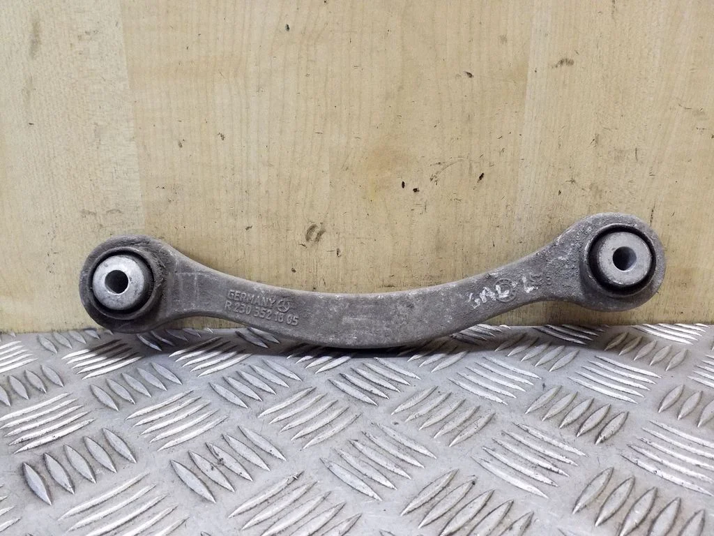 Rear control arm – Mercedes-Benz CLS-Class C219 (2003-2011)