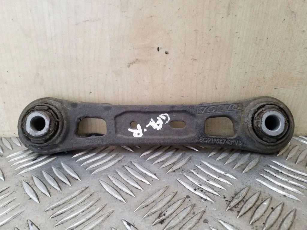 Rear control arm 8G915K743VB