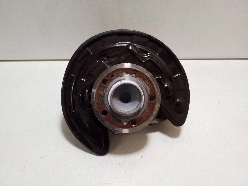 Tagumine rumm A2473571600