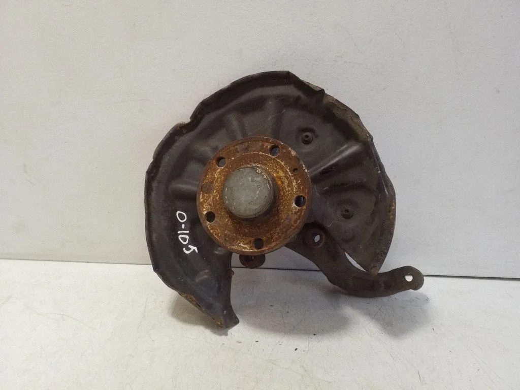 Rear wheel hub – left