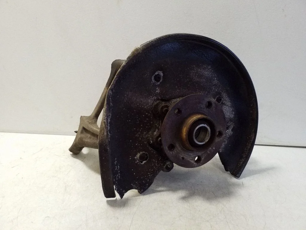 Tagumine rumm 8R0505436C
