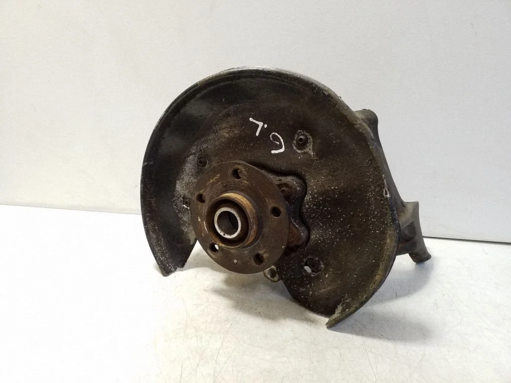 Tagumine rumm 8R0505435C