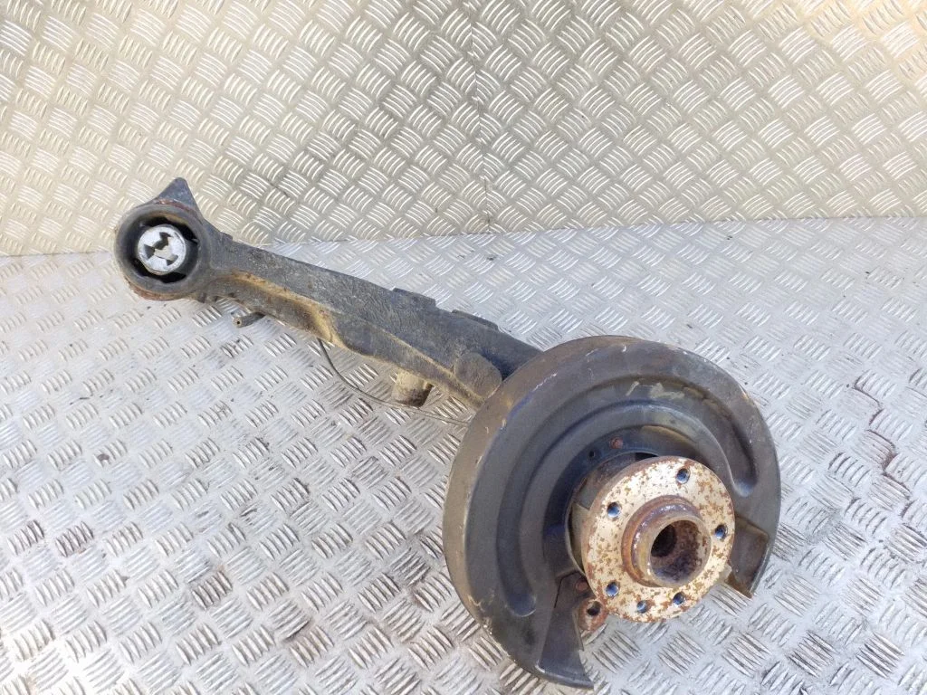Tagumine rumm 7H0501414D