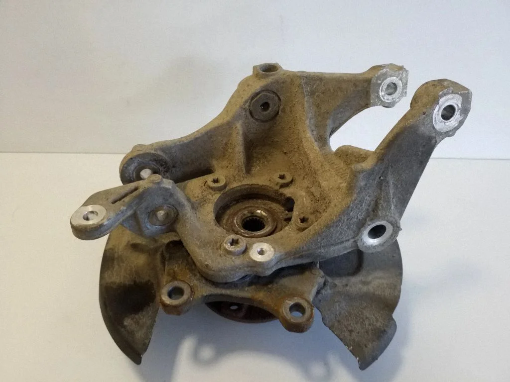 Rear wheel hub 9817537010