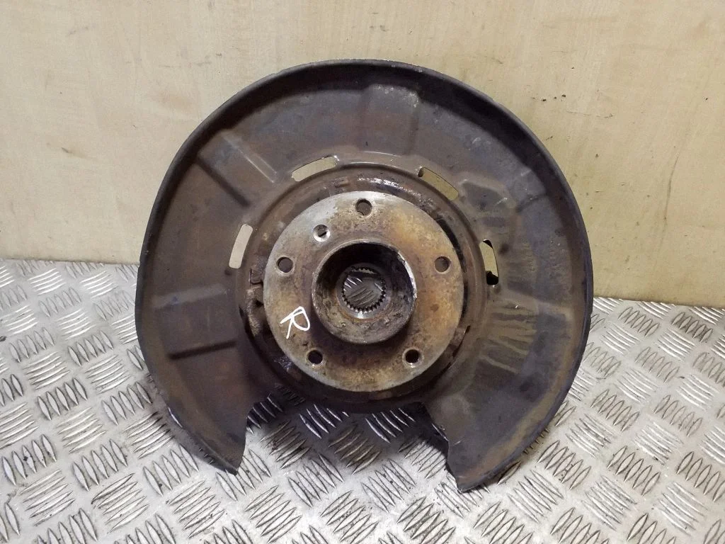 Tagumine rumm 6788050