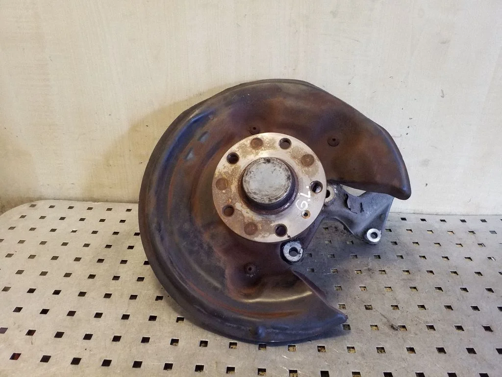 Tagumine rumm 3C0505435F