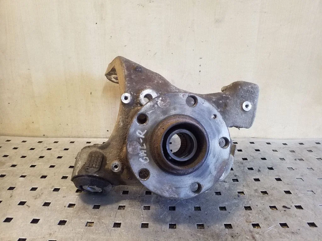 Tagumine rumm 8E0505434B