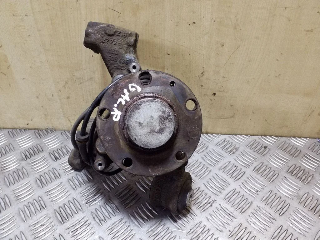 Tagumine rumm 8E0505436BC