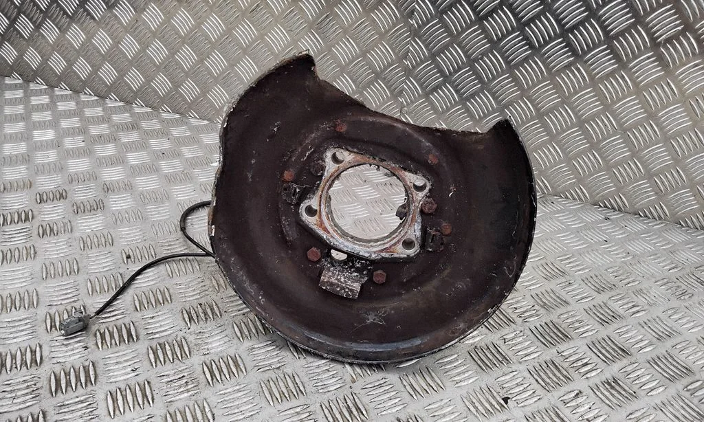 Rear wheel hub P30714258