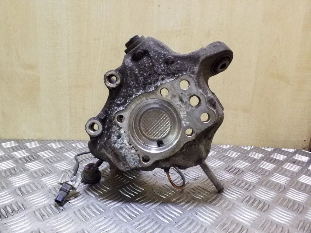 Tagumine rumm – Honda Accord (2008-2016)